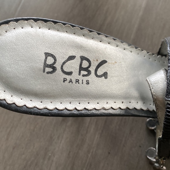 BCBG Pumps, black heel shoes - Picture 4 of 6